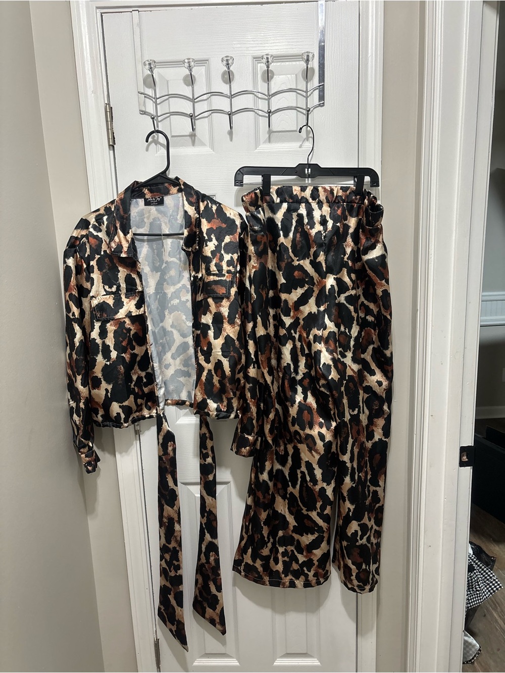 Leopard Print Satin Pantsuit Set - Brown/Black